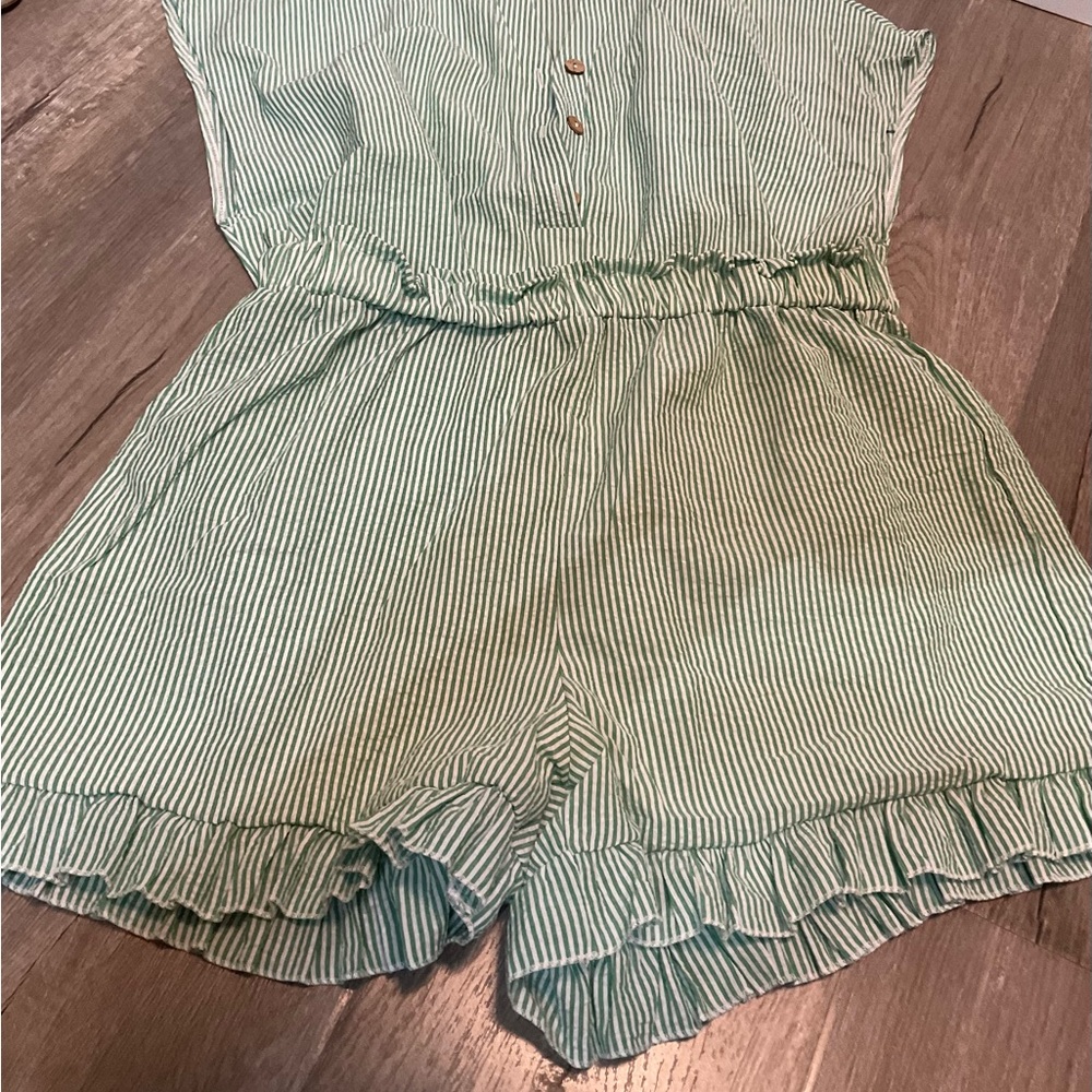 SHEIN Green and White High Waist Shorts set